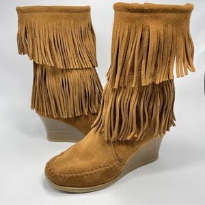 DIVORCE SALE! Minnetonka 2 Layer Fringe Wedge Heel Moccasin Boots - super cute!